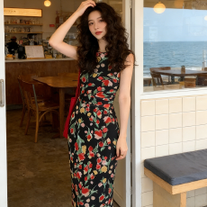 批发2026春夏法式复古黑色碎花长裙子女夏季新款气质显瘦高腰连衣裙潮