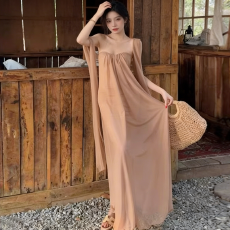 波西米亚风裸色抹胸飘带连衣裙女夏宽松显瘦慵懒风度假长款仙女裙