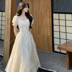 批发白月光<b class='q'>连衣裙</b>女夏日绝美在逃公主裙收腰<b class='q'>蓬蓬</b>裙子2026