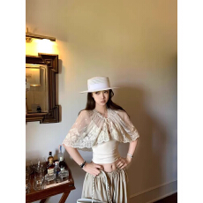 批发蕾丝斗篷披肩外套女夏外搭修身显瘦纯欲内搭<b class='q'>吊带</b><b class='q'>背心</b>上衣两件套装