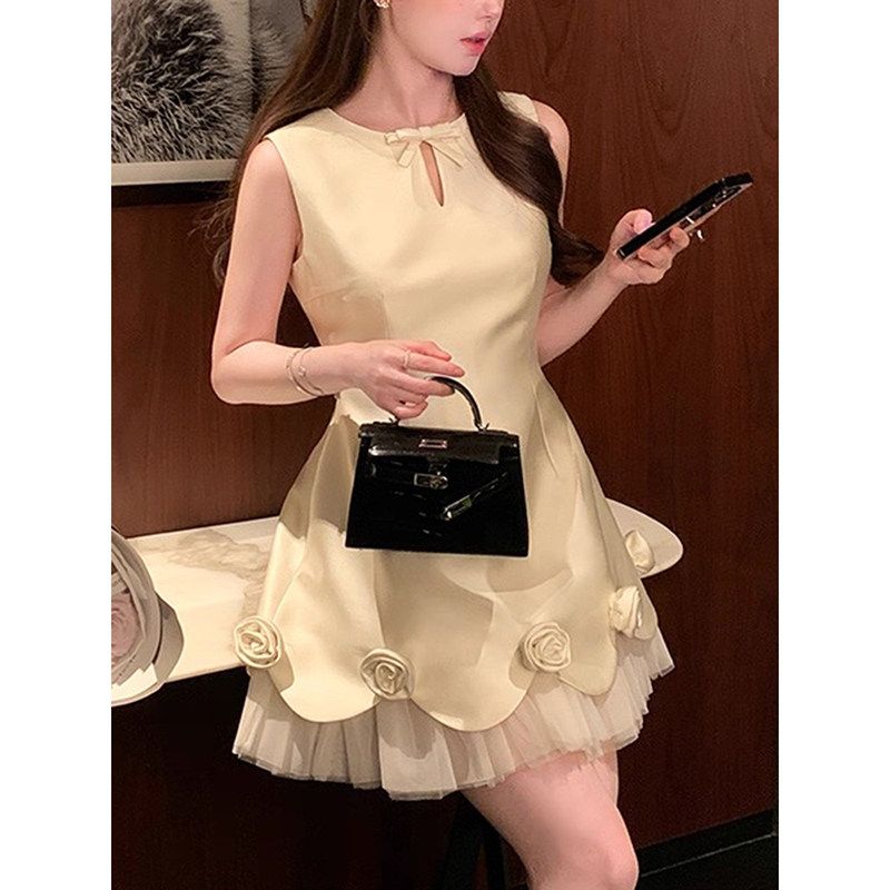 RY6206# 千金风纯色蝴蝶结网纱拼接立体花朵连衣裙女夏高级感收腰气质短裙