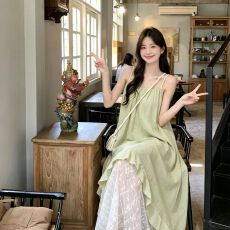 批发温柔淡绿吊带长裙女季收腰显瘦气质优雅<b class='q'>蕾丝</b>拼接不规则无袖连衣裙