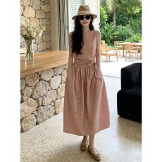 批发法式复古温柔风粉色格子<b class='q'>背心</b>连衣裙女夏无袖系带收腰<b class='q'>长裙</b>甜美日常