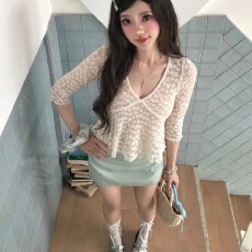 批发白色蕾丝刺绣七分袖T恤女秋季2026新款法式气质显瘦短款小衫上衣