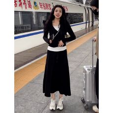 批发卫衣连衣裙子女秋季2025新款巨好看韩系流行秋冬穿搭一整套装长裙