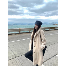 批发原版加厚夹棉+双层内里 宽松加厚加棉保暖西服领毛毛外套大衣女