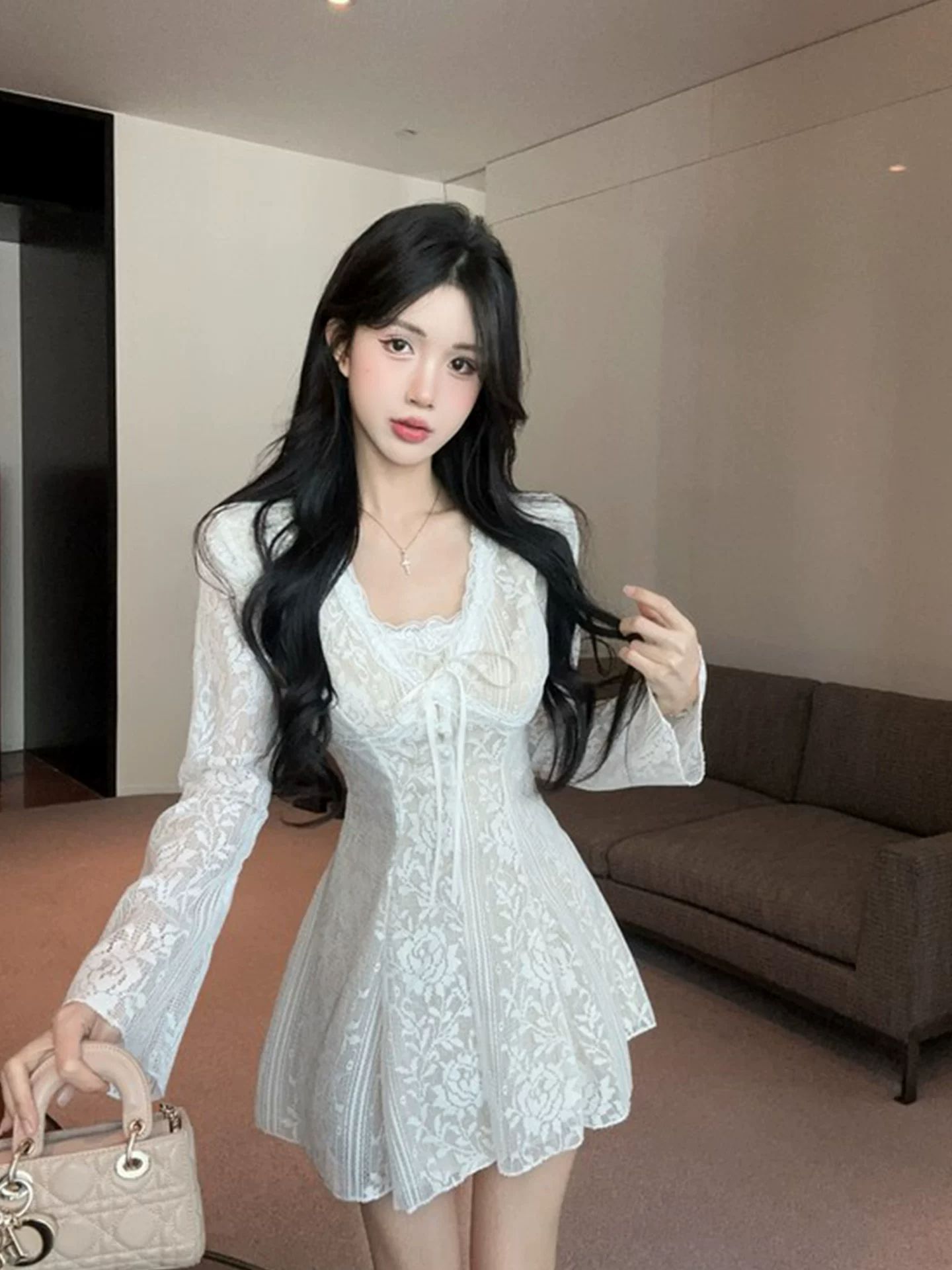 BY36804# 纯欲风辣妹性感V领蕾丝连衣裙秋季小个子气质收腰显瘦短裙子  服裝批發女裝批發服飾貨源
