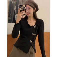 批发不规则木耳边开叉<b class='q'>针织</b>t恤女春秋冬设计感修身打底衫长袖短款上衣
