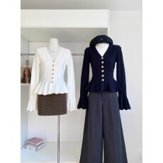 批发2025年秋冬新款韩版时尚气质V领喇叭袖<b class='q'>针织衫</b>女修身显瘦百搭上衣