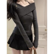 批发法式修身内搭灰色不规则交叉露肩针织衫女秋冬短款高级感打底毛衣