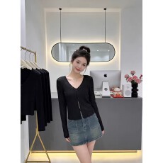 批发V领镂空冰丝针织开衫女夏季薄款搭配吊带连衣裙外搭披肩防晒罩衫