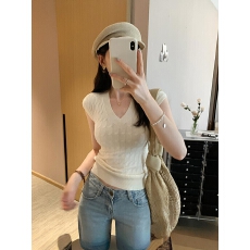 批发杏色坎肩麻花V领针织衫女韩版2026夏高级感<b class='q'>修身</b>内搭打底无袖背心