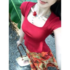 批发红色方领针织上衣女2026夏季新款系带收腰显瘦绝美短袖t恤