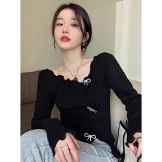 批发不规则木耳边开叉针织t恤女春秋冬设计感修身<b class='q'>打底衫</b><b class='q'>长袖</b>短款上衣