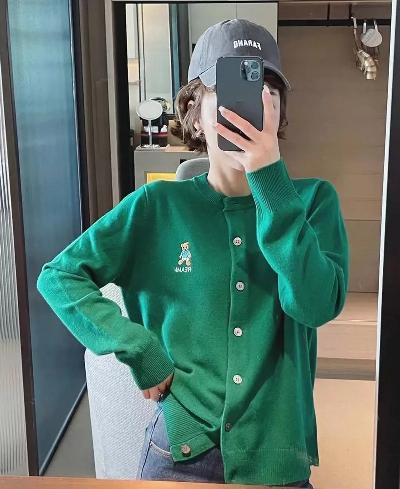 BY35132# 澳洲进口纯羊毛开衫女春款时尚卡通刺绣小熊针织毛衣短外套薄款 服裝批發女裝批發服飾貨源