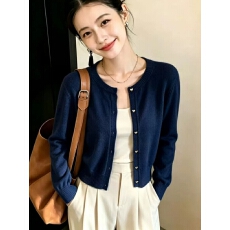 批发日韩系复古爱心小金扣毛针织开衫女秋冬洋气外套休闲内搭叠穿上衣