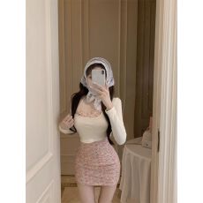 批发秋季新款纯欲风开衫辣妹吊带防晒碎花包臀连衣短裙<b class='q'>两件套</b>套装