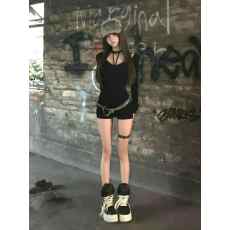 批发辣妹风性感挂脖修身收腰连体<b class='q'>裤</b><b class='q'>设计</b>感小众独特别致短<b class='q'>裤</b>2026年冬季