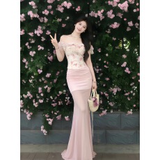批发海边绝美<b class='q'>一字肩</b>碎花鱼骨背心女夏法式修身设计感辣妹纯欲掐腰上衣