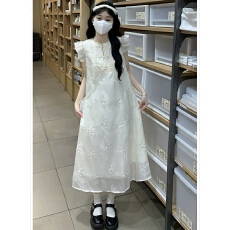 批发高级感新中式重工提花刺绣连衣<b class='q'>裙</b>女夏季白色温柔风小飞袖减龄长<b class='q'>裙</b>