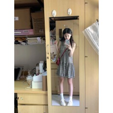 批发休闲设计感圆领无袖连衣<b class='q'>裙</b>女夏季2025新款减龄宽松格子背心A字<b class='q'>裙</b>