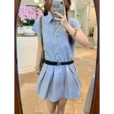批发学院风蓝色条纹衬衫连衣<b class='q'>裙</b>子女收腰显瘦气质设计感小众百褶短<b class='q'>裙</b>夏