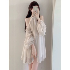 批发法式杏色珍珠挂脖露肩纯欲连衣<b class='q'>裙</b>女2025夏性感甜美长袖雪纺连衣<b class='q'>裙</b>