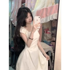 批发法式方领白色<b class='q'>连衣裙</b>子女夏季2025新款初恋清纯奶甜小个子收腰长裙