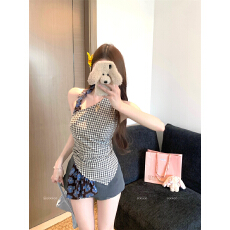 批发设计感<b class='q'>格子</b>拼接吊带背心女夏季2026新款气质复古挂脖修身露背上衣