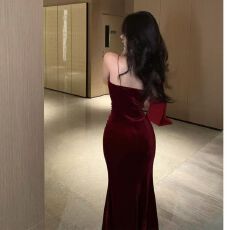 批发高级法式金丝绒吊带连衣裙女春秋性感紧身鱼尾<b class='q'>长裙</b>开叉包臀<b class='q'>礼服</b>裙