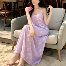 批发法式高级氛围感海边度假沙滩长裙温柔绝美露背吊带<b class='q'>连衣裙</b>仙女夏季
