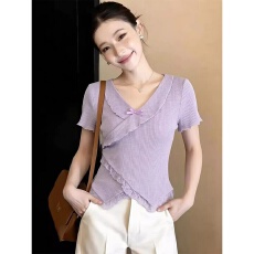 批发广州<b class='q'>羊绒</b>坑条 夏季新款设计感修身短款v领短袖t恤上衣