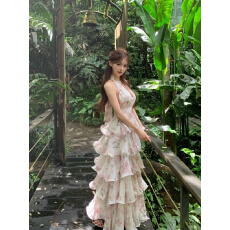 批发原版面料法式碎花露背挂脖连衣裙女夏季海边气质收腰蛋糕长裙