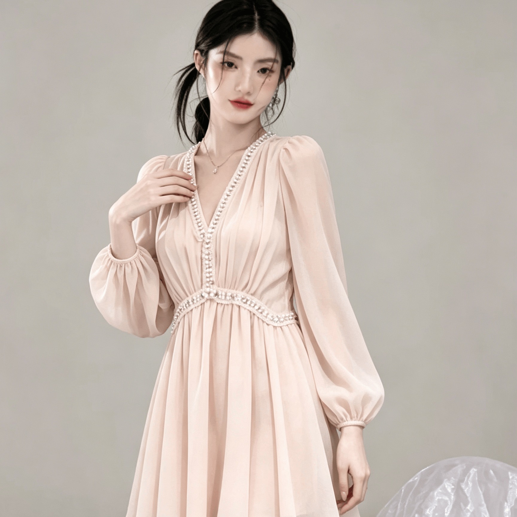 RY8301# 韩系甜美镶钻V领泡泡袖连衣裙女短裙显瘦收腰设计感纯欲风