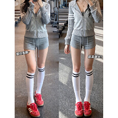 批发灰色运动<b class='q'>短裤</b>女2026夏季薄款新款小个子休闲高腰显瘦辣妹包臀<b class='q'>短裤</b>