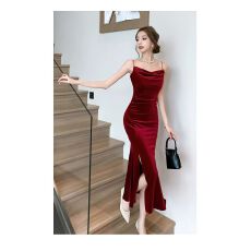 批发<b class='q'>晚宴</b><b class='q'>礼服</b>裙女高级感气质带胸垫吊带裙褶皱收腰优雅长款丝绒连衣裙