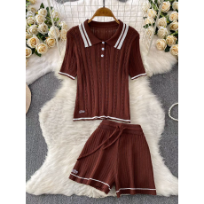 批发夏日休闲穿搭显瘦三粒扣套头针织<b class='q'>条纹</b>麻花POLO领上衣<b class='q'>套装</b>松紧短裤