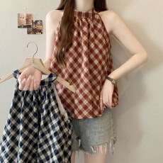 批发实拍大码女装港风复古格纹挂脖吊带背心<b class='q'>宽松</b>修闲慵懒独特花苞上衣