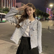 批发新版短外套女秋冬潮ins高级感炸街小香风气质百搭显瘦开衫小外套