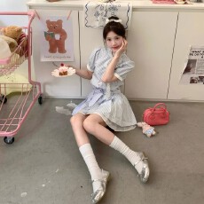 批发韩系学院风蓝白<b class='q'>条纹</b>衬衫<b class='q'>连衣裙</b>女夏季巨好看miu系蝴蝶结收腰裙子