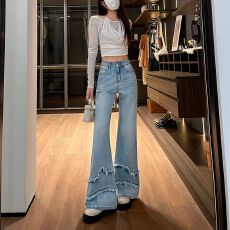 批发黑灰色设计感微喇牛仔<b class='q'>裤</b>女早春季2026年<b class='q'>新款</b>高腰显瘦修身喇叭<b class='q'>裤</b>子