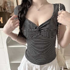 批发性感条纹扭结V领短袖T恤女夏季带胸垫修身显瘦内搭外穿辣妹<b class='q'>上衣</b>
