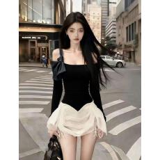 批发韩版辣妹早秋氛围感御姐穿搭黑色一字领露肩设计感吊带长袖<b class='q'>连衣裙</b>