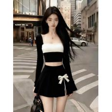 批发新款时尚少女风撞色方领长袖短款上衣+黑色小众设计半身裙两件套