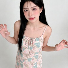 批发纯欲风<b class='q'>女人</b>味带胸垫网红甜美碎花睡裙女夏季2026新款蕾丝边吊带裙