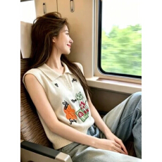 批发温柔风花朵<b class='q'>卡通</b>刺绣圆领无袖针织衫夏季修身显瘦甜美时尚百搭上