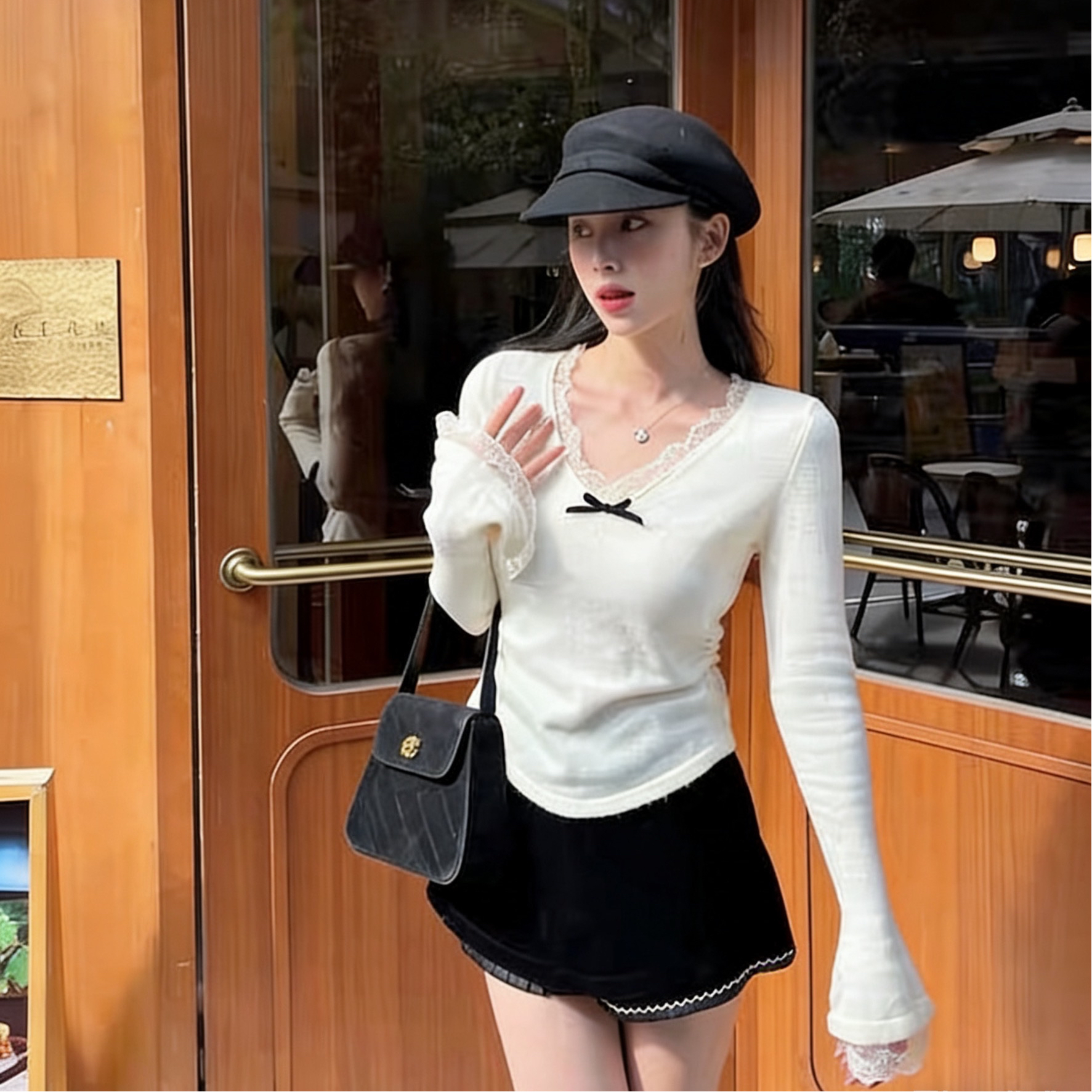 BY32117# 新款小香风蕾丝花边v领针织打底衫女喇叭袖秋季新款内搭上衣 服裝批發女裝批發服飾貨源