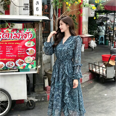 批发早秋V领荷叶边碎花<b class='q'>连衣裙</b>女长袖<b class='q'>雪纺</b>收腰系裙温柔风气质显