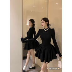 批发赫本风黑色半高领针织<b class='q'>连衣裙</b>女秋冬成熟御姐独特收腰a字蓬蓬短裙