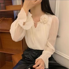 批发法式减龄洋气<b class='q'>衬衫</b>立体花朵珍珠拼接女装新款<b class='q'>长袖</b>宽松上衣